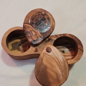 NEW SNOUSSI TUNISIAN OLIVE WOOD SALT PEPPER SPICE BOX 2 COMPARTMENTS PIVIT CLOSE